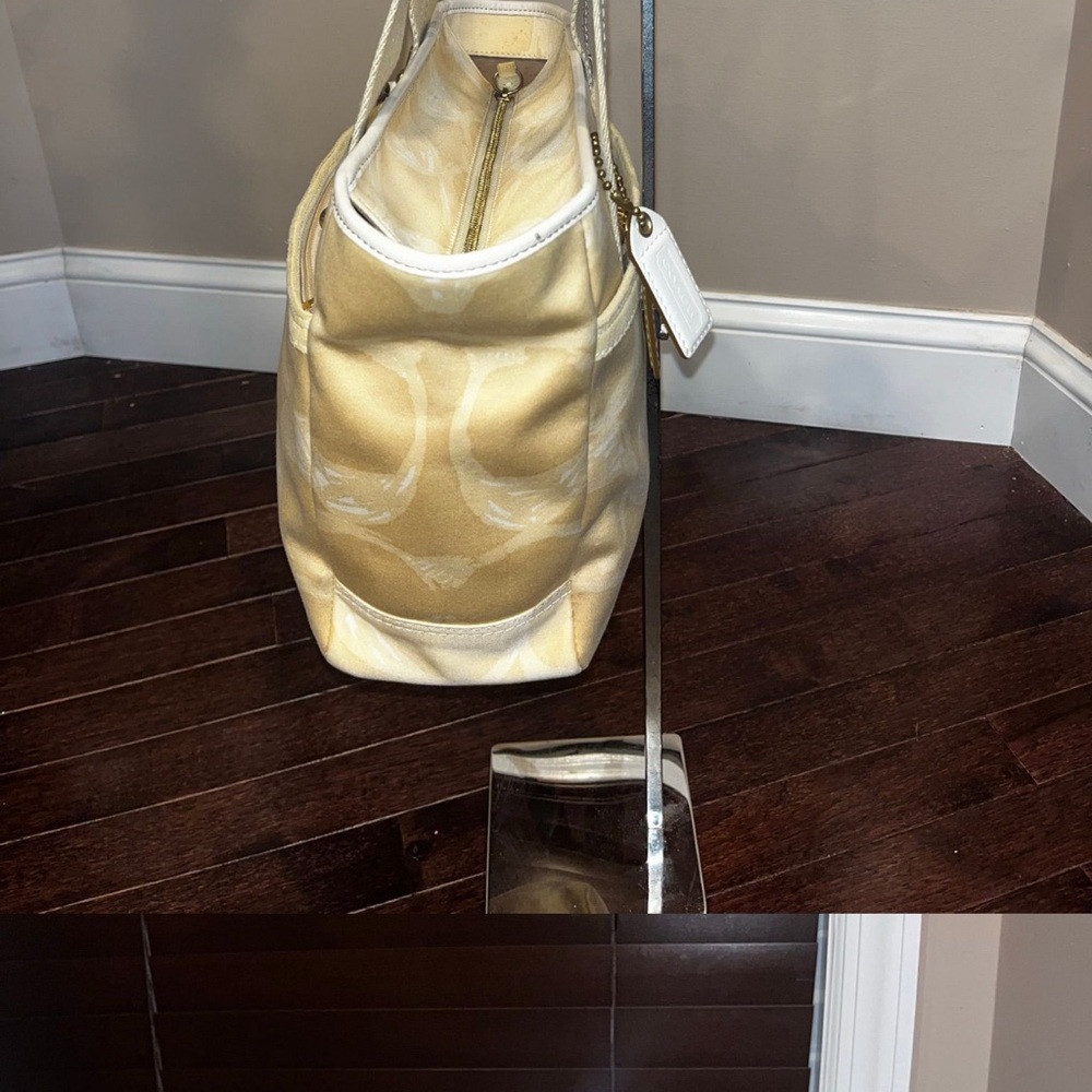 Coach HamptonTote Bag - Picture 9 of 12